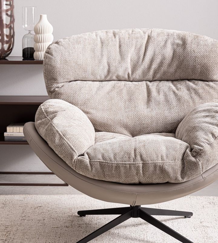 Fotel ADINDA z funkcją obrotu 360°