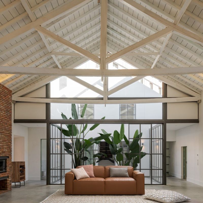 Sofa trzyosobowa JOSEPH BLACK/TERRACOTTA